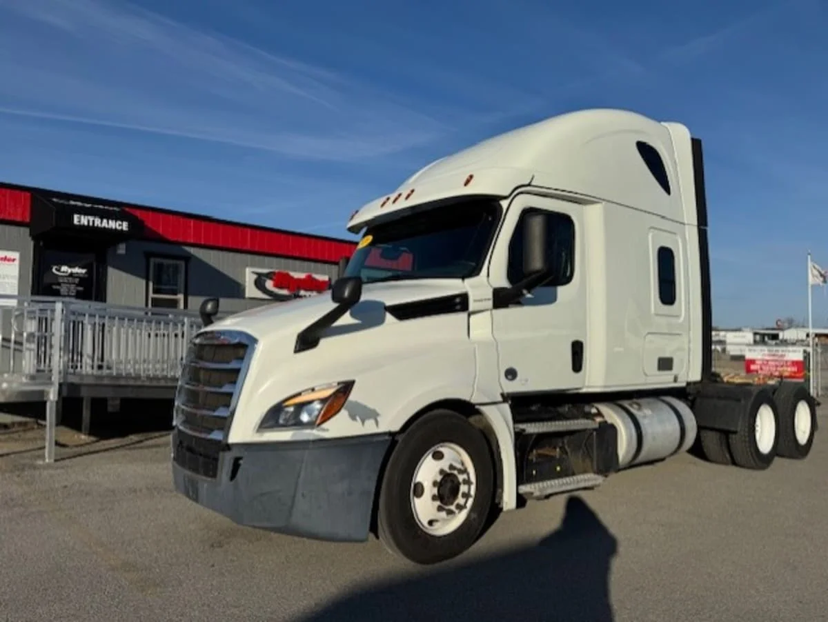 2020 Freightliner Cascadia in Clarksville, IN