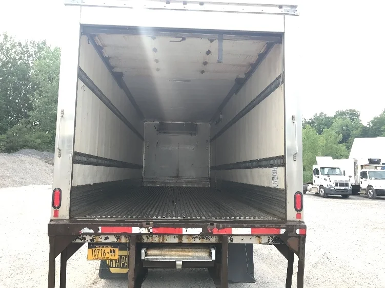 2019 Freightliner M2 106 - image 8