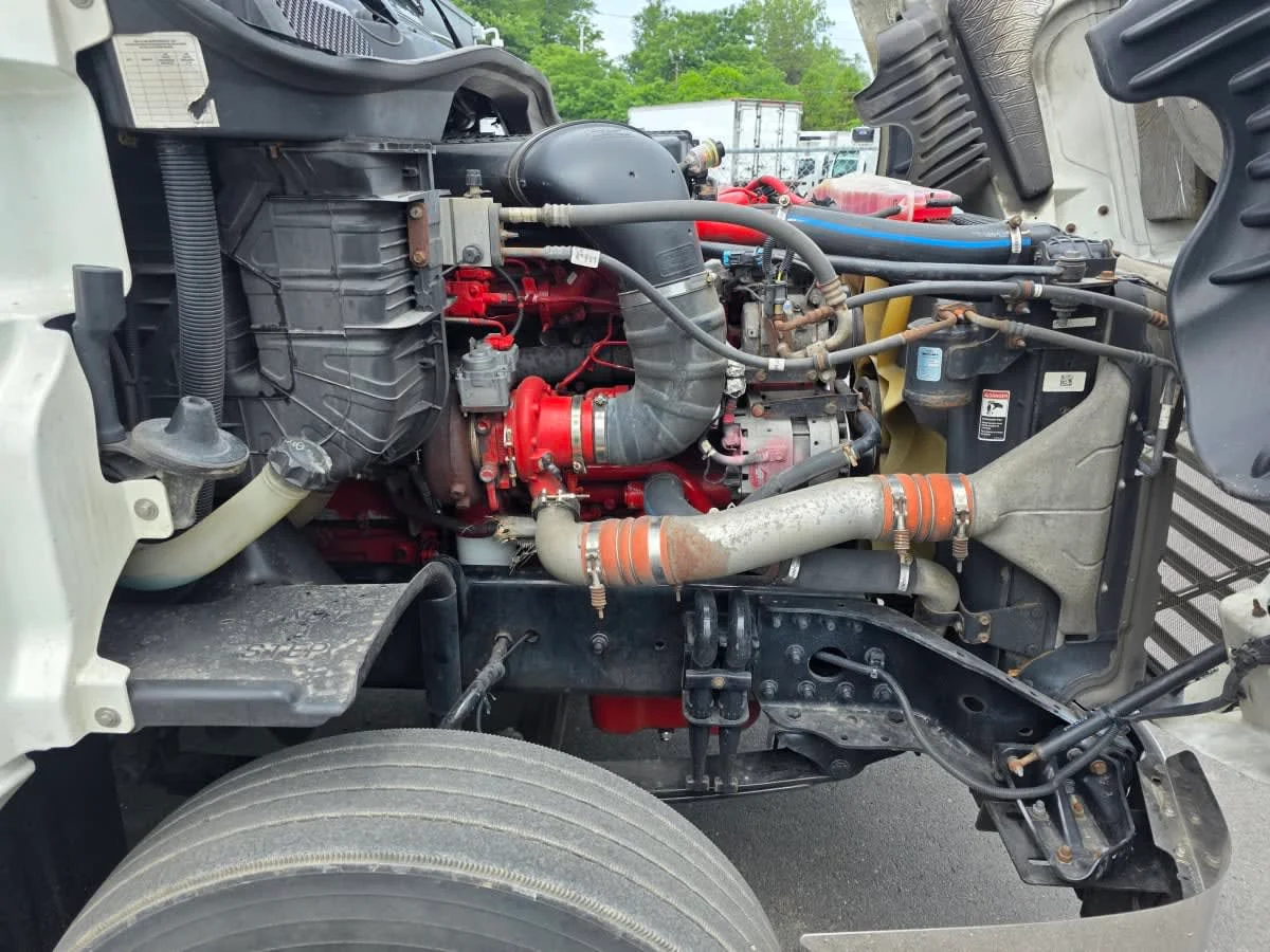 2019 Freightliner Cascadia in Bensalem, PA — photo 9