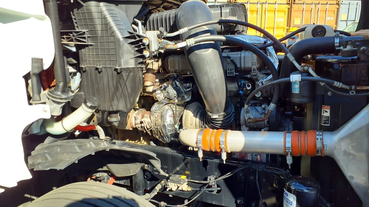 2022 Freightliner Cascadia in Springfield, MA — photo 13