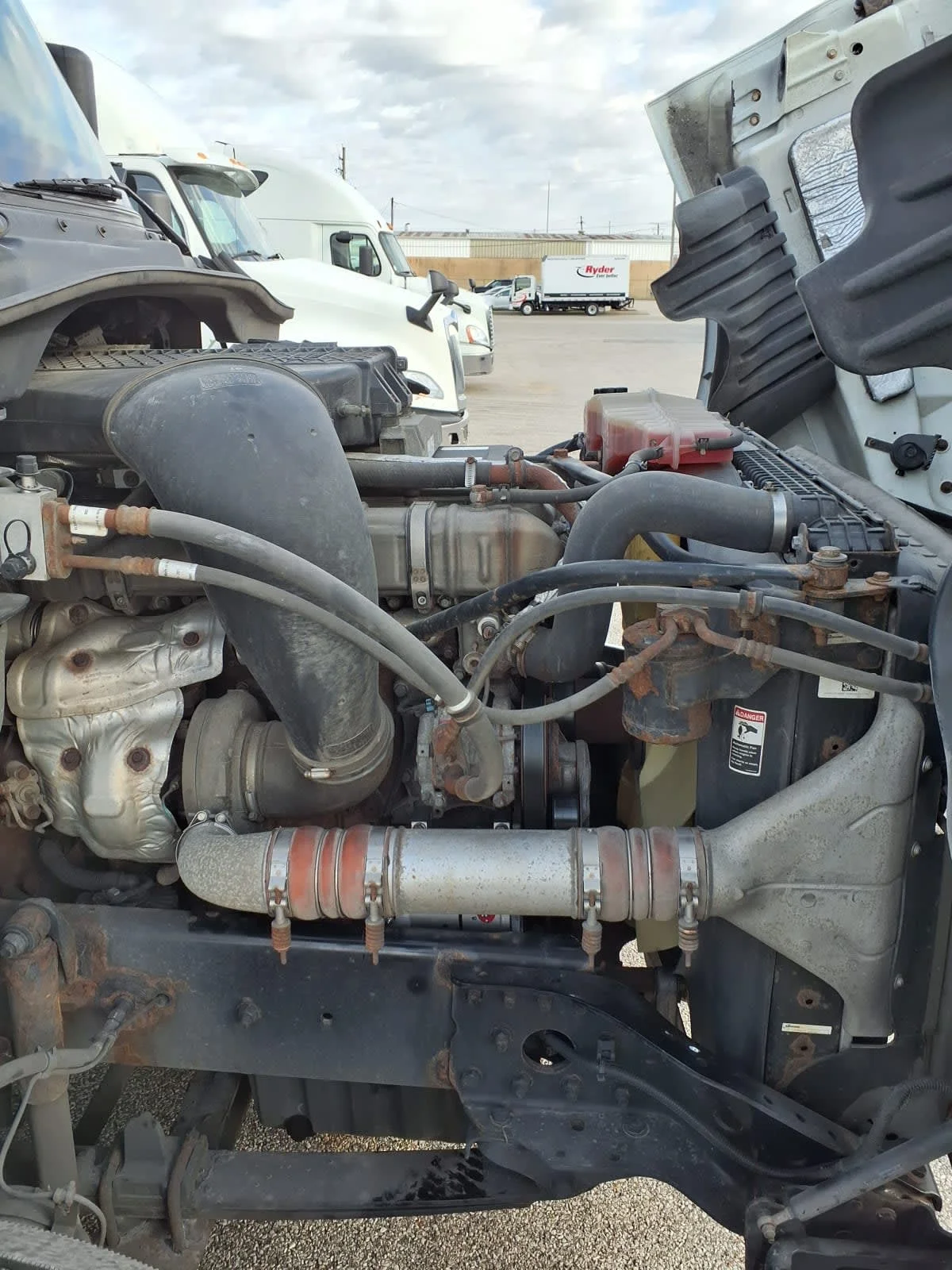 2019 Freightliner Cascadia in Cleveland, OH — photo 9