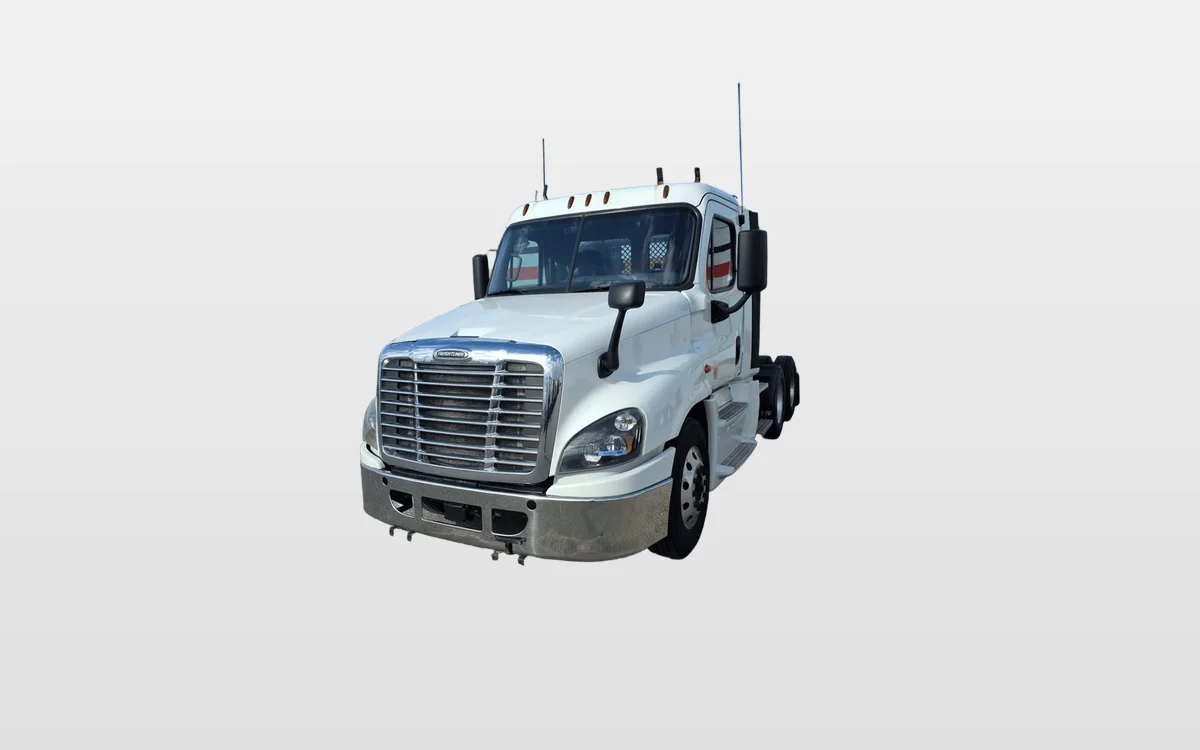 2019 Freightliner - image 1