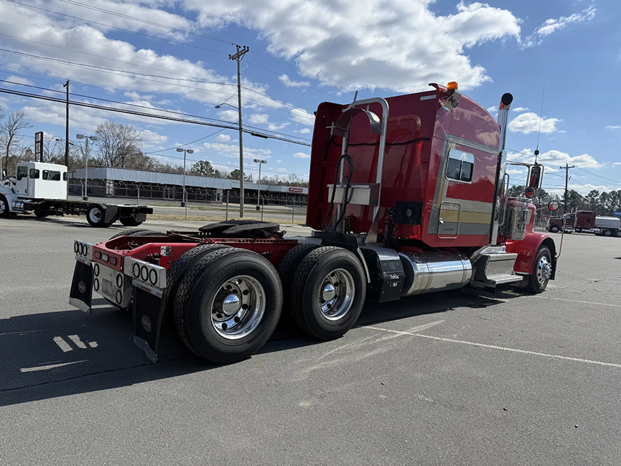 2021 Peterbilt 389 - image 4