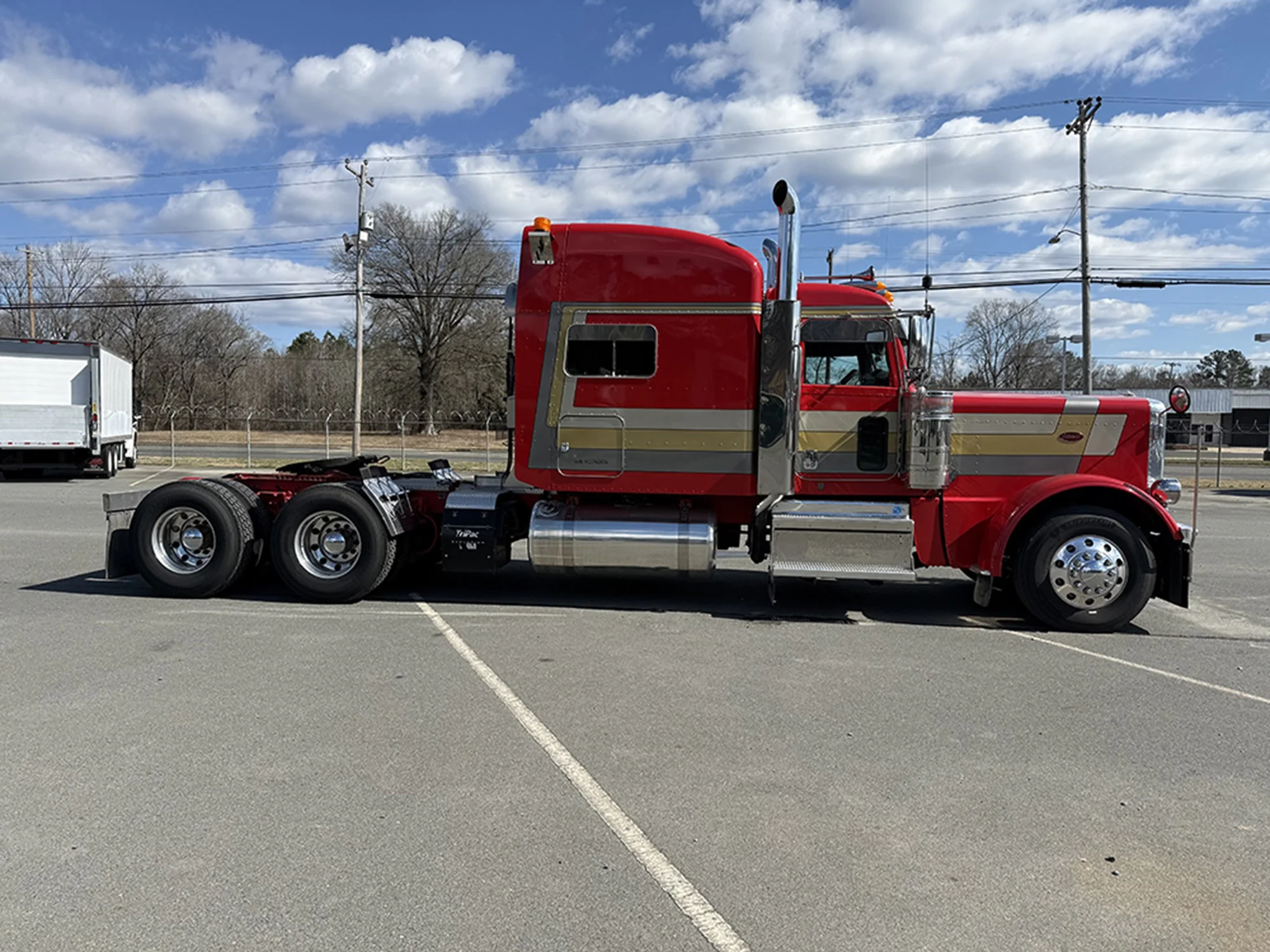 2021 Peterbilt 389 - image 3