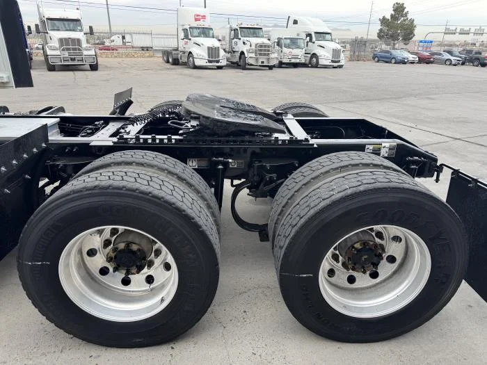 2020 Peterbilt 579 in El Paso, TX — photo 10
