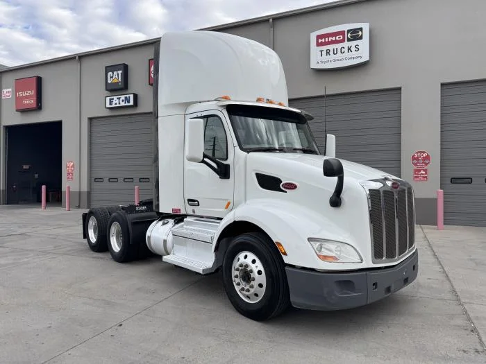 2020 Peterbilt 579 - image 4