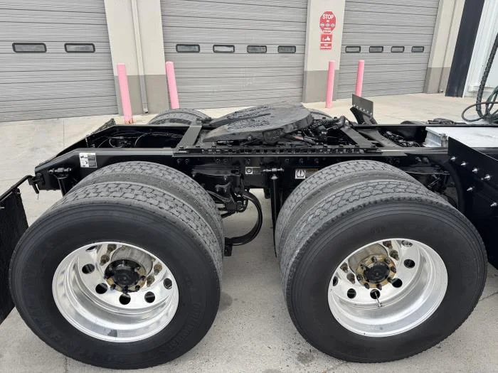2020 Peterbilt 579 - image 12