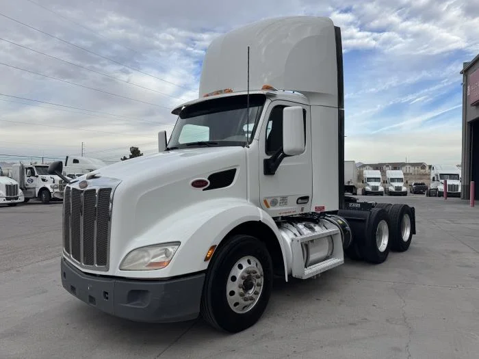 2020 Peterbilt 579 in El Paso, TX — photo 2