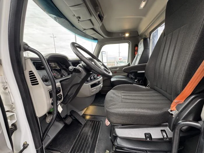 2020 Peterbilt 579 in El Paso, TX — photo 13