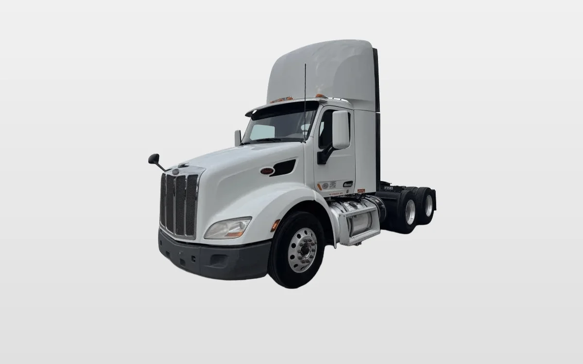 2020 Peterbilt 579 - image 1
