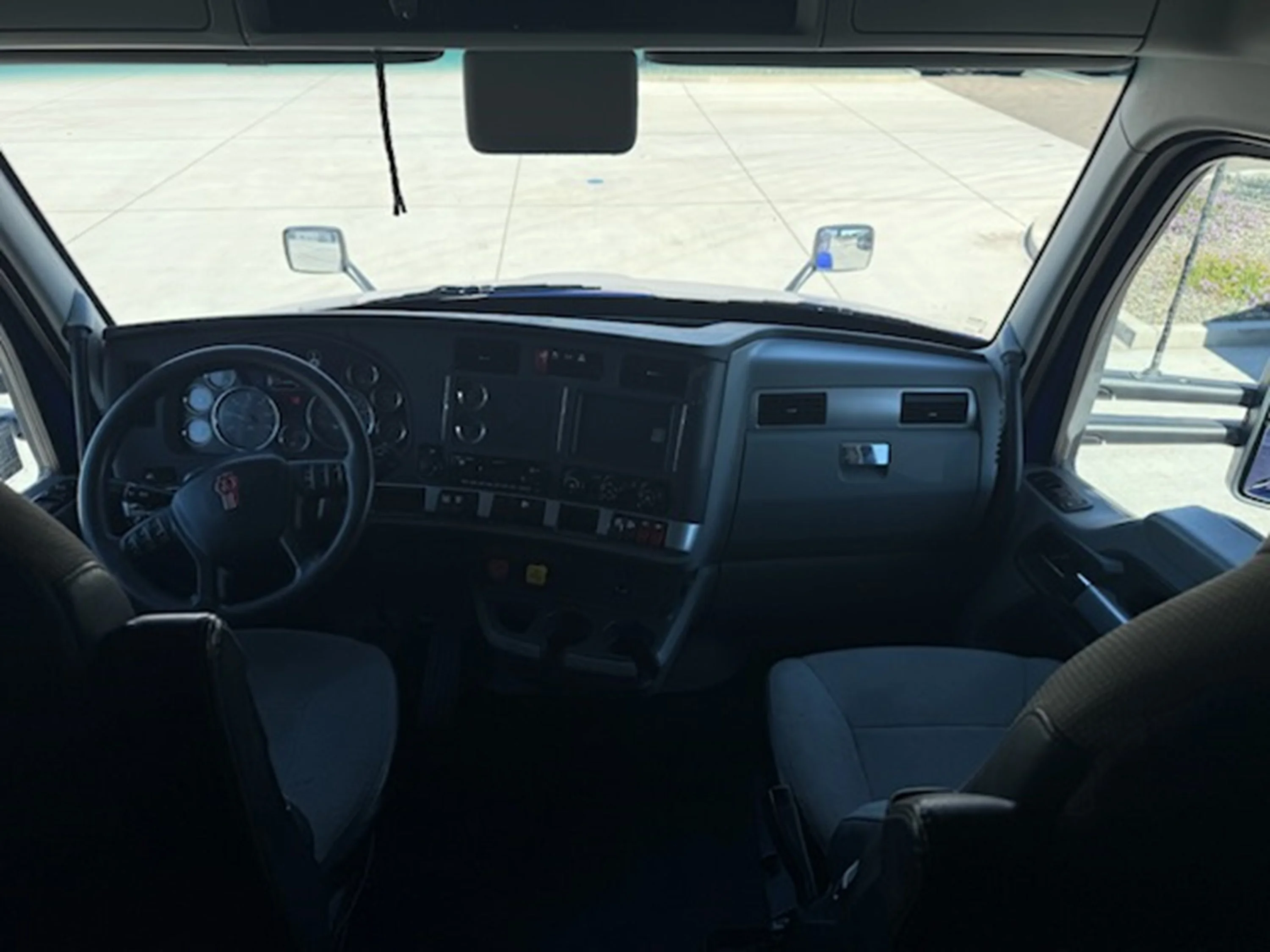 2021 Kenworth T680 - image 7