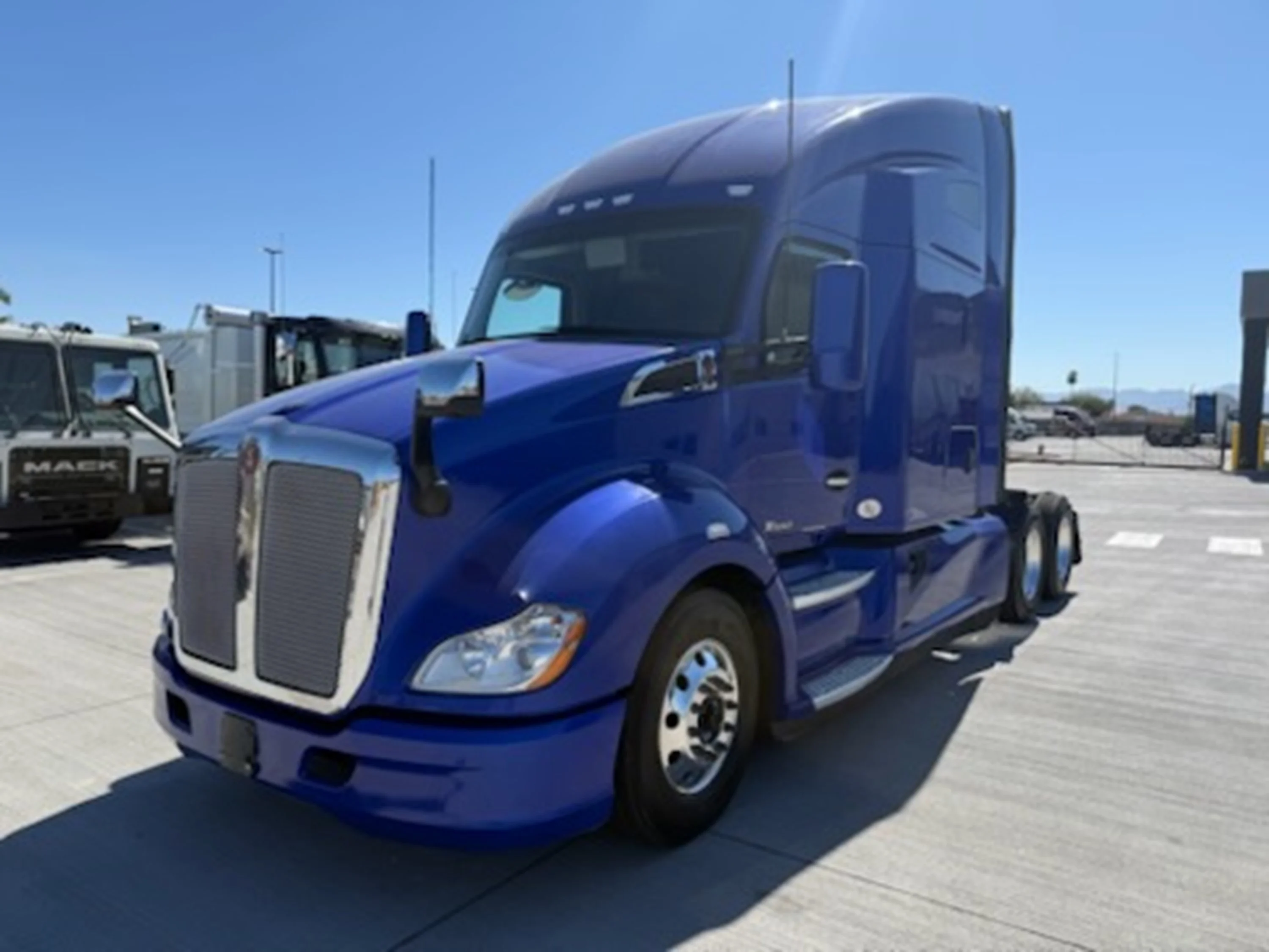 2021 Kenworth T680 - image 4
