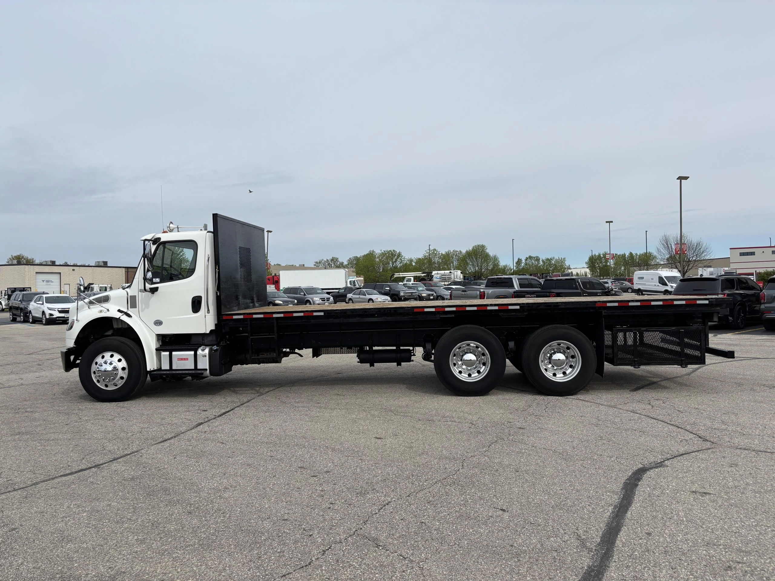 2019 Freightliner eM2 in Decorah, IA — photo 5