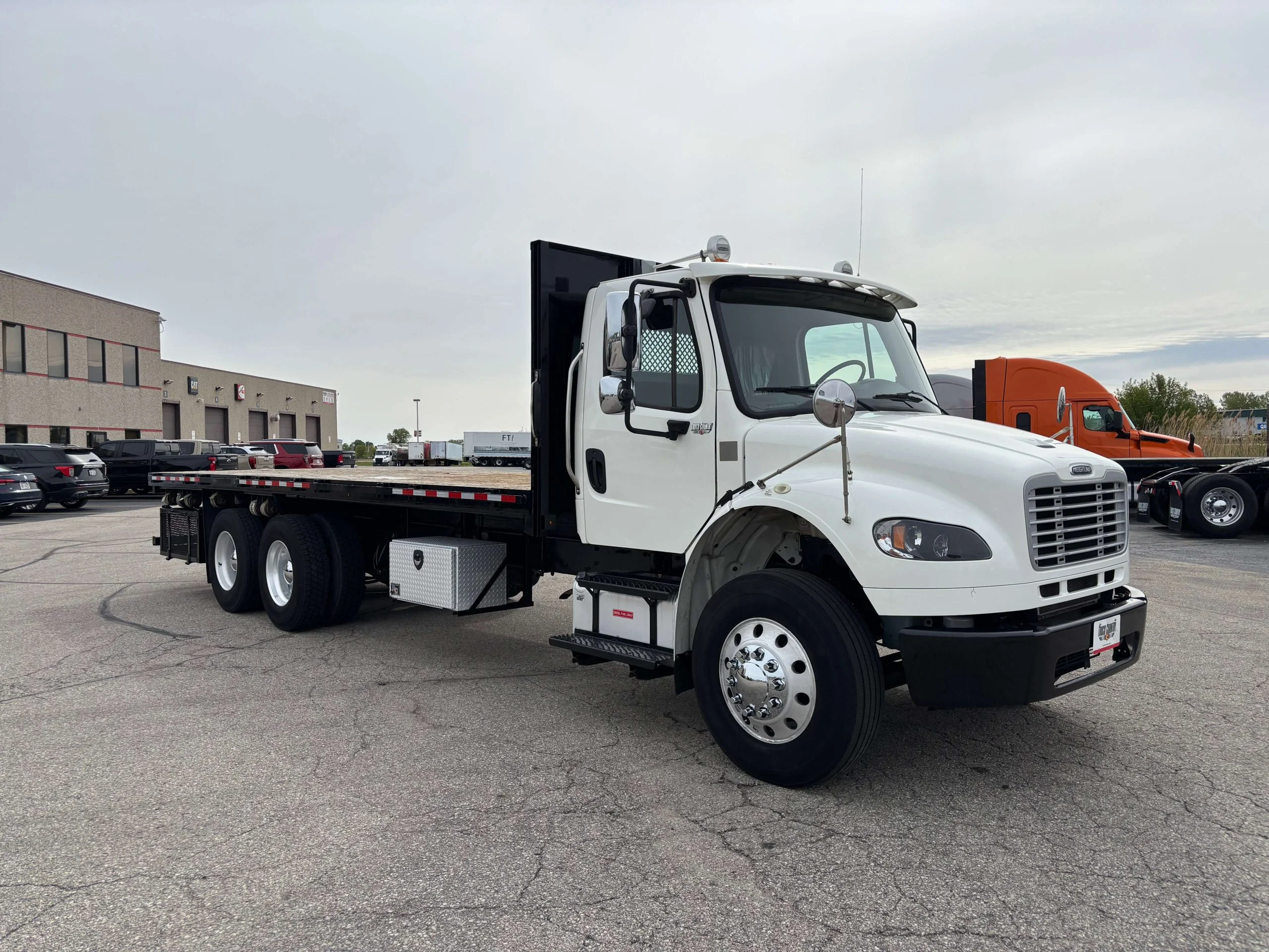 2019 Freightliner eM2 in Decorah, IA — photo 3