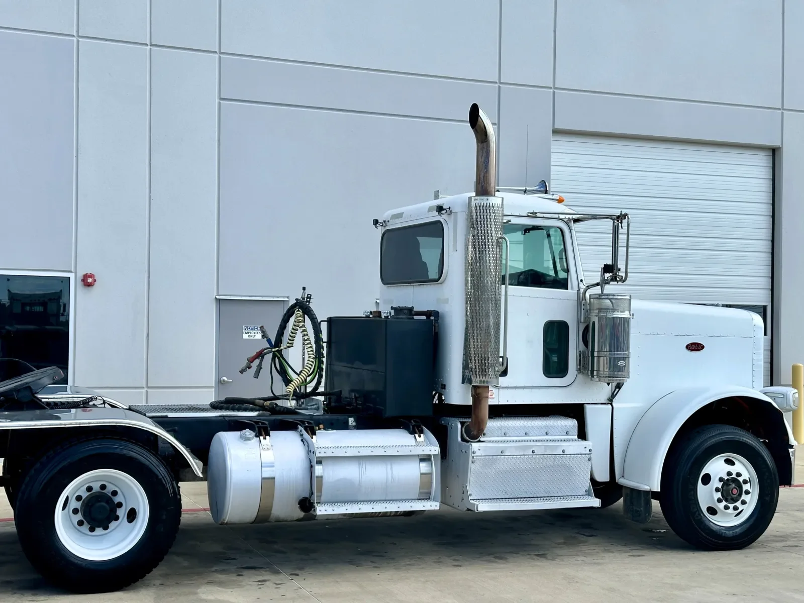 2013 Peterbilt 388 in Hutchins, TX — photo 7