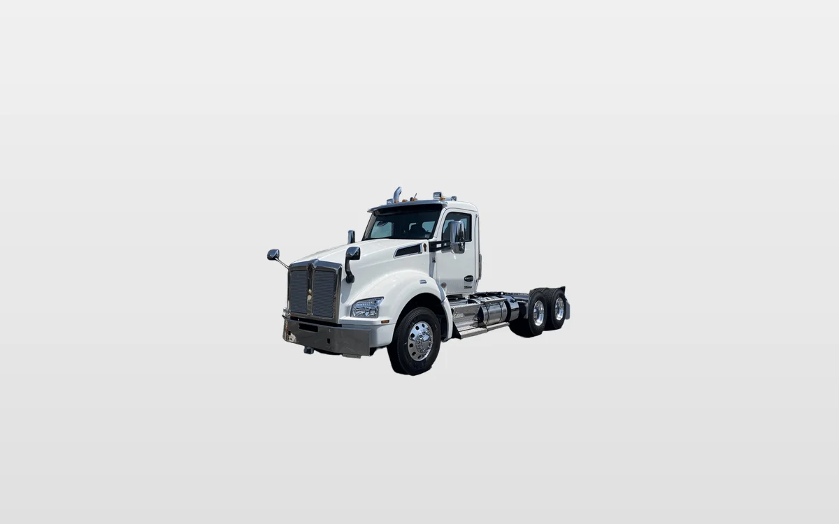 2026 Kenworth T880 - image 1