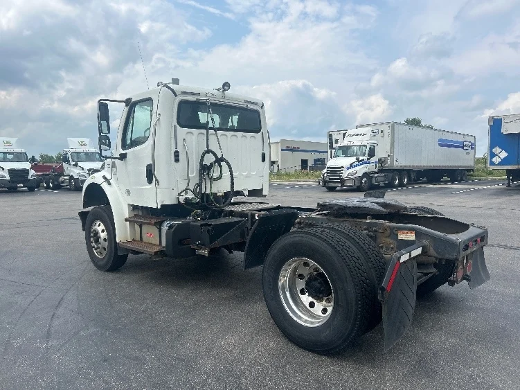 2019 Freightliner eM2 in Windsor, WI — photo 5