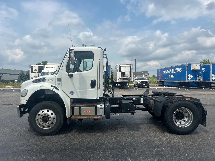 2019 Freightliner eM2 in Windsor, WI — photo 4