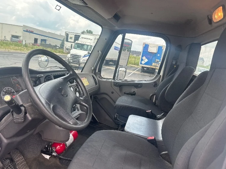 2019 Freightliner eM2 in Windsor, WI — photo 10