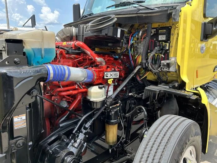 2021 Peterbilt 579 in Houston, TX — photo 17