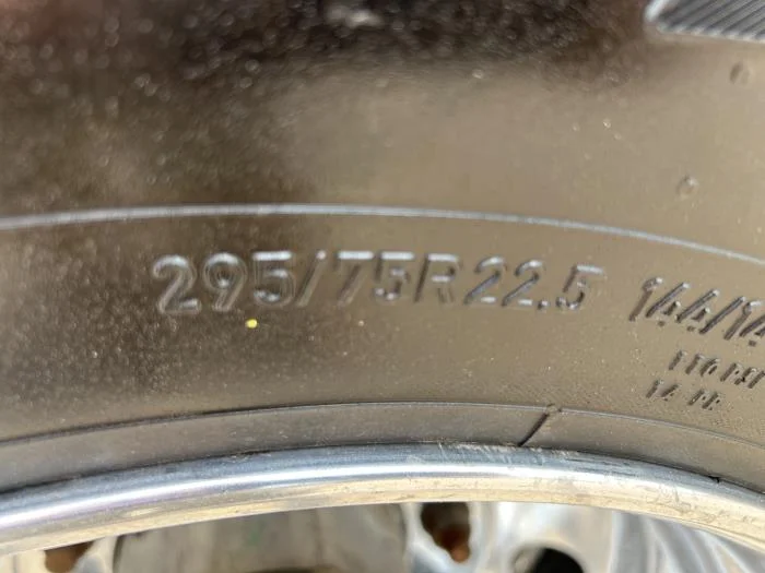 2021 Peterbilt 579 in Houston, TX — photo 10
