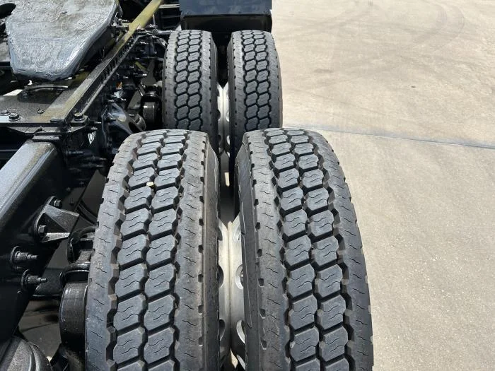 2021 Peterbilt 579 in Houston, TX — photo 12