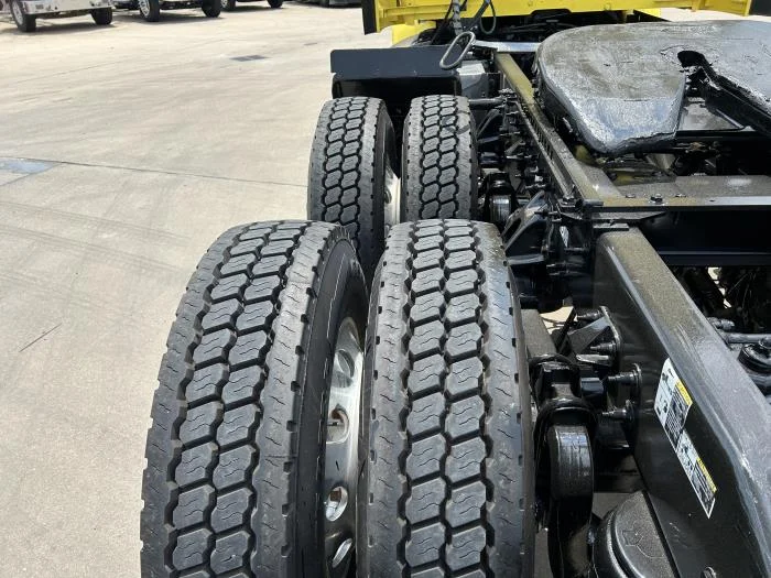 2021 Peterbilt 579 in Houston, TX — photo 13