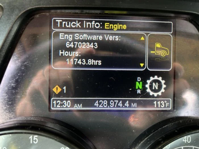 2021 Peterbilt 579 in Houston, TX — photo 32