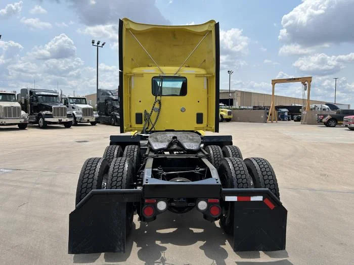 2021 Peterbilt 579 in Houston, TX — photo 5