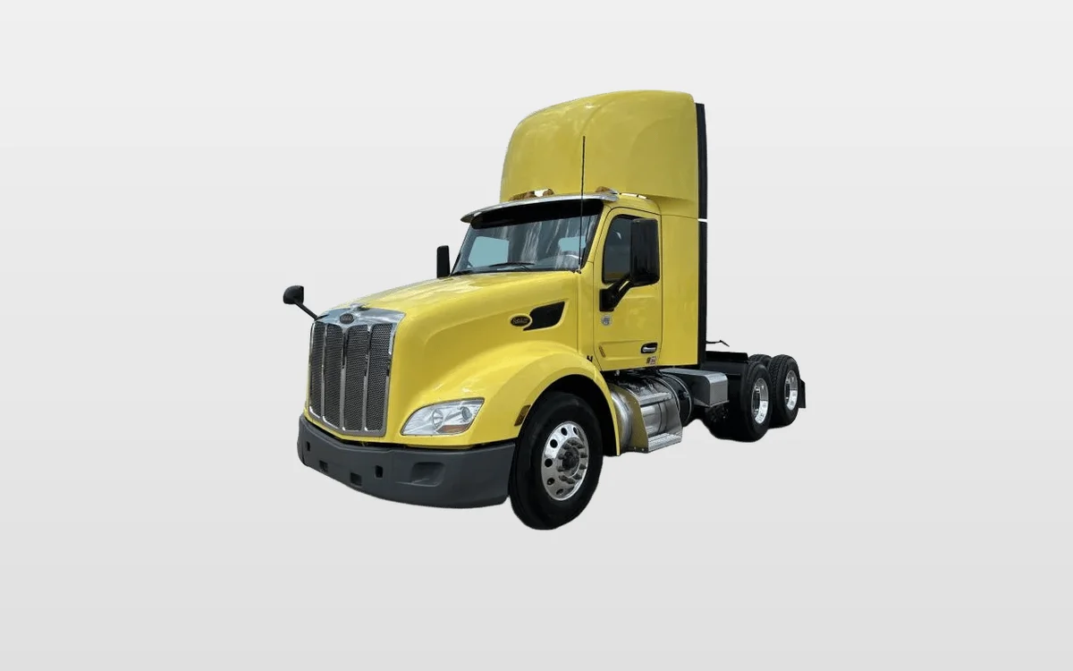 2021 Peterbilt 579 - image 1