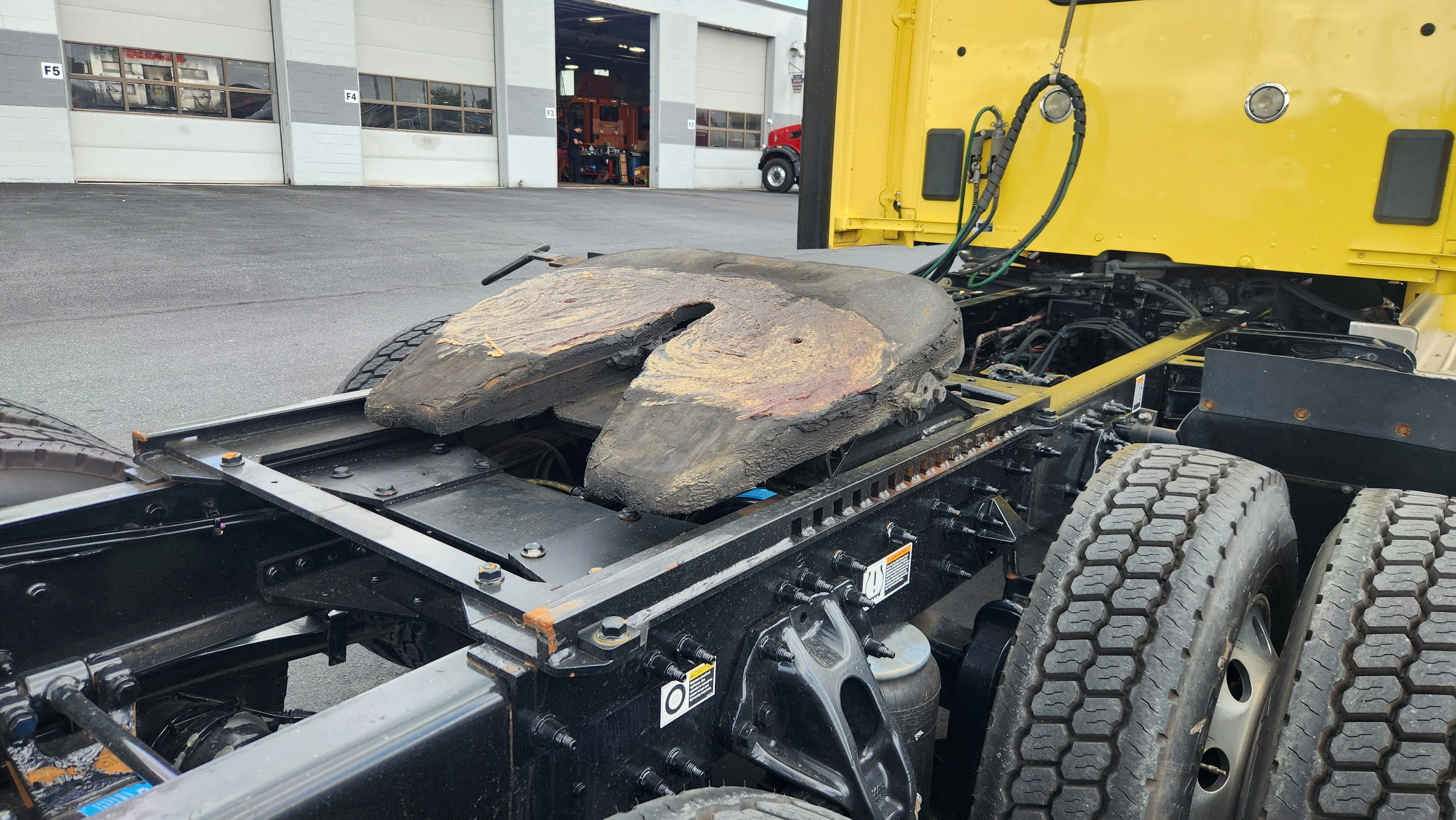 2021 Peterbilt 579 in Lancaster, PA — photo 15