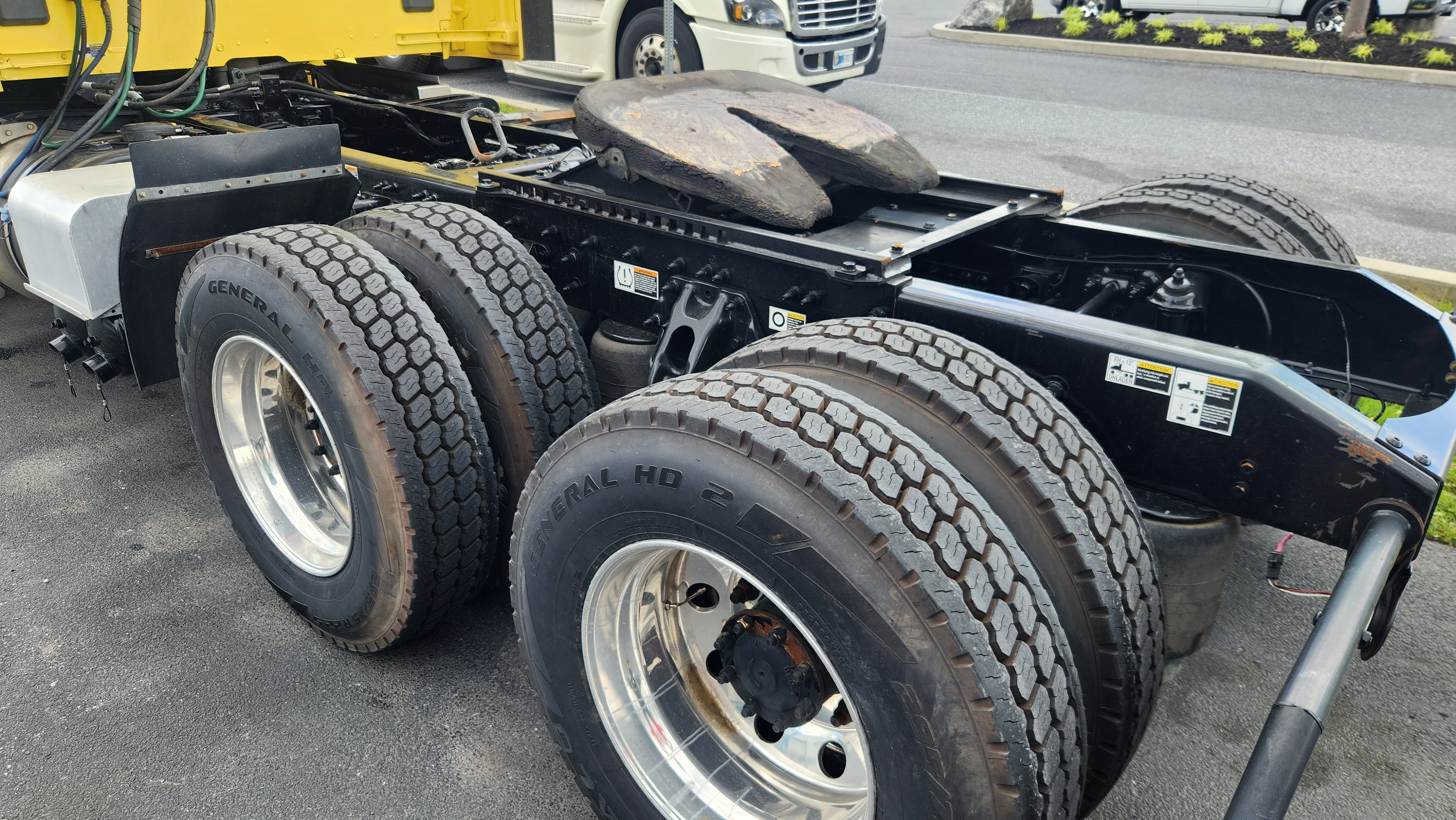 2021 Peterbilt 579 - image 17