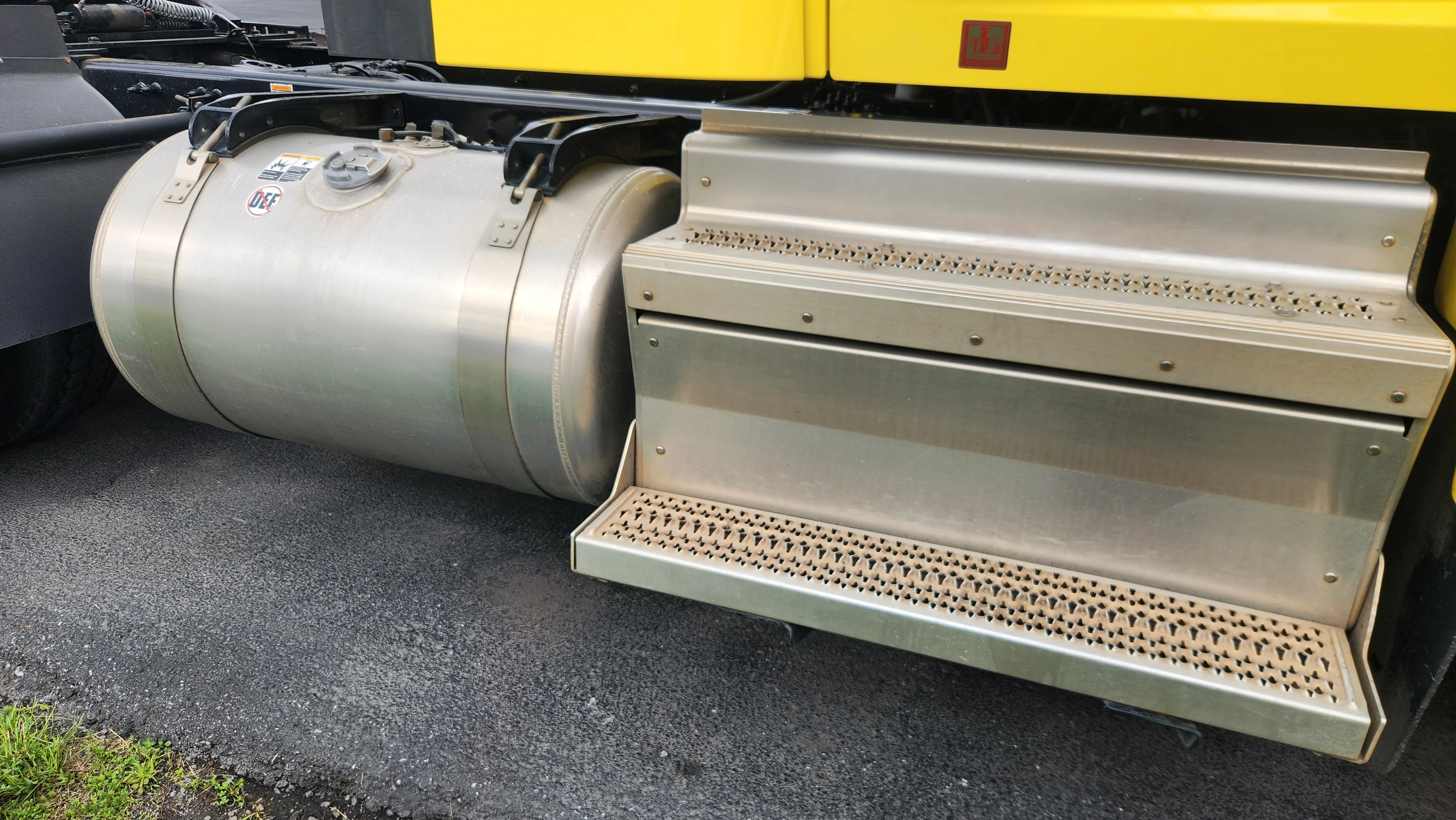 2021 Peterbilt 579 - image 13