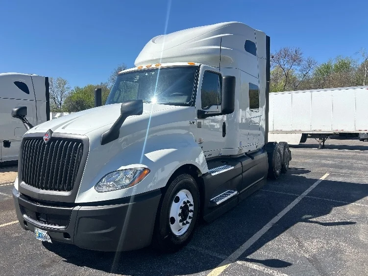 2023 International LT in Memphis, TN — photo 3