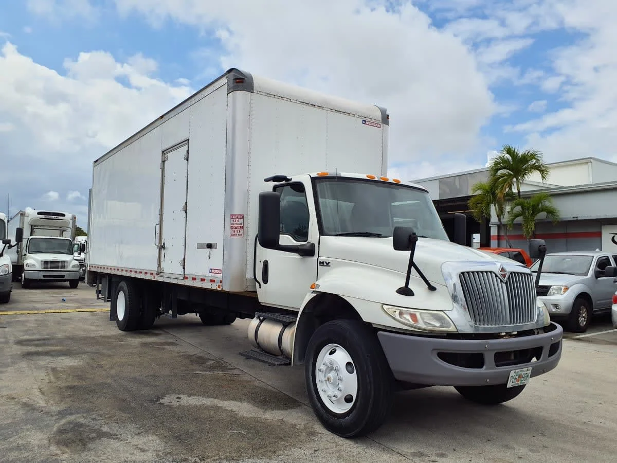 2020 International MV in Miami, FL — photo 3