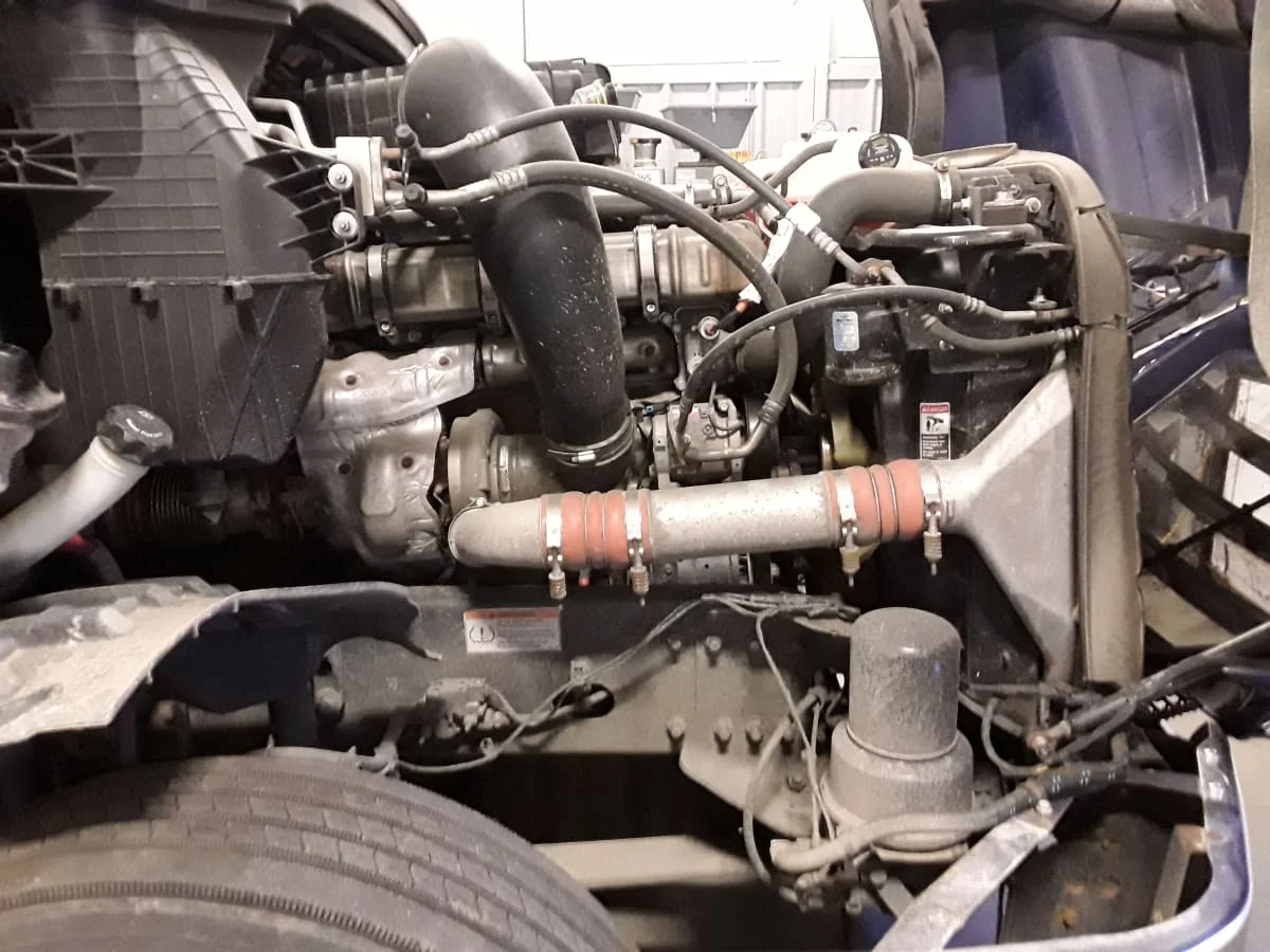 2020 Freightliner Cascadia - image 9