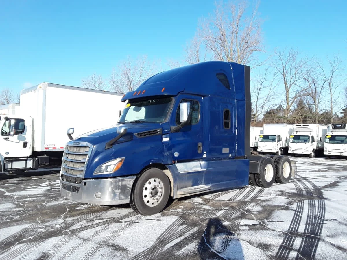 2020 Freightliner Cascadia in Hilliard, OH