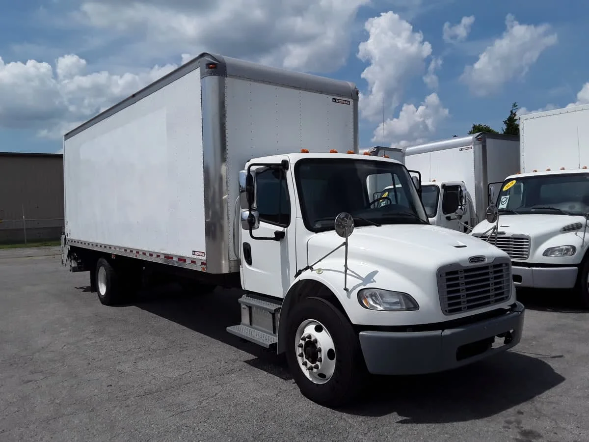 2019 Freightliner M2 106 in La Vergne, TN — photo 3