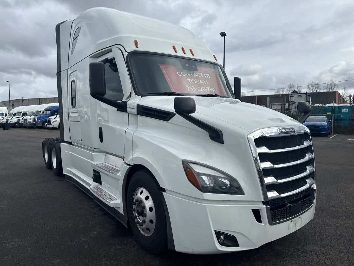 2022 Freightliner Cascadia in Tacoma, WA — photo 3