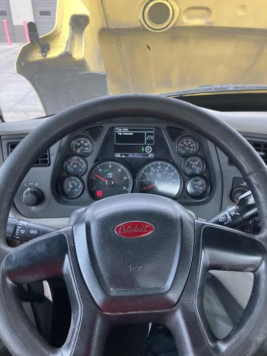 2021 Peterbilt 579 - image 20