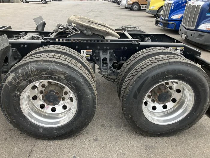 2021 Peterbilt 579 in El Paso, TX — photo 10