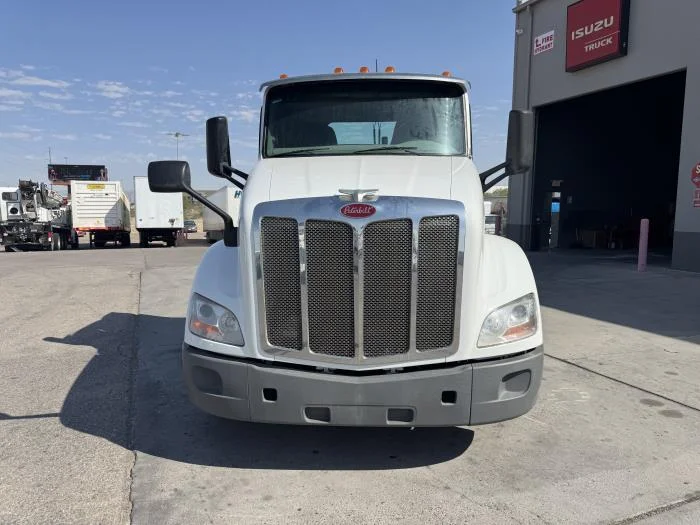 2021 Peterbilt 579 in El Paso, TX — photo 3