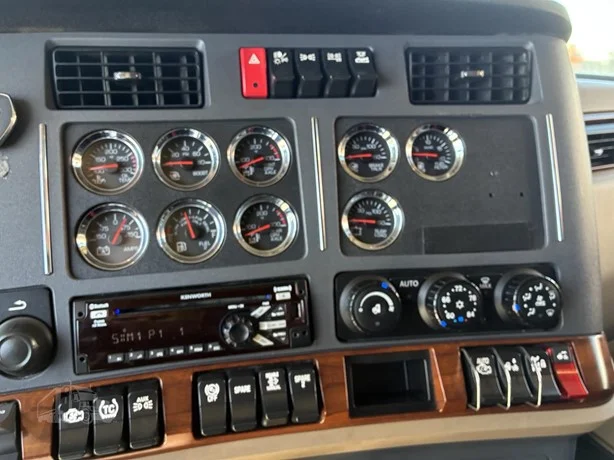 2020 Kenworth T680 in Idaho Falls, ID — photo 37
