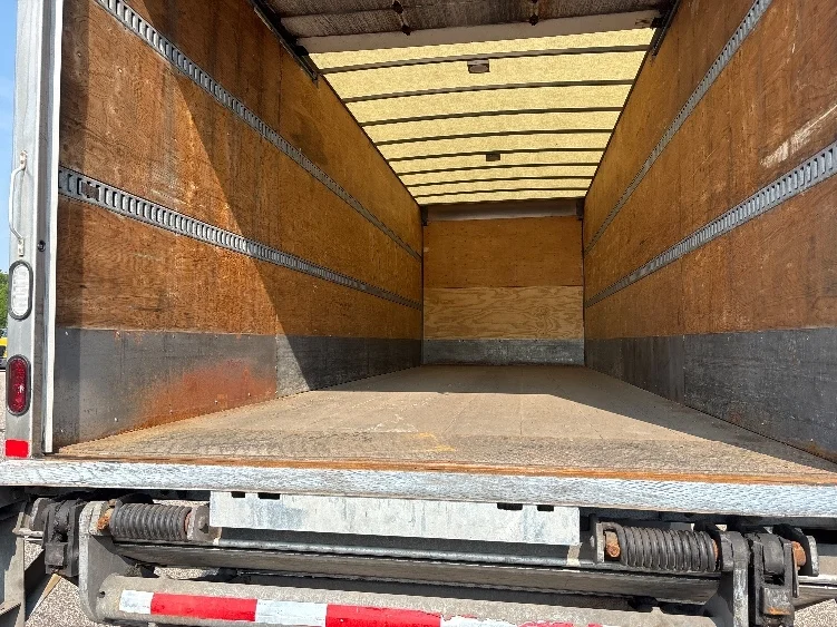 2020 International MV in Warren, MI — photo 10