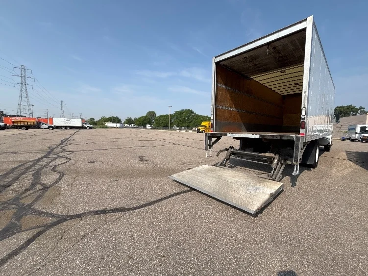 2020 International MV in Warren, MI — photo 9