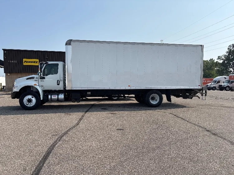 2020 International MV in Warren, MI — photo 4