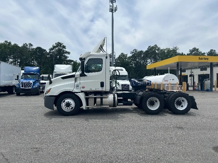 2019 Freightliner Cascadia in Prince George, VA — photo 4