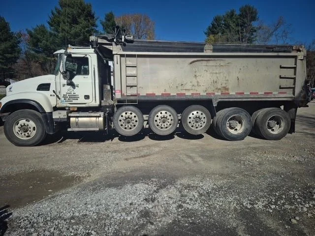 2006 Mack — photo 3