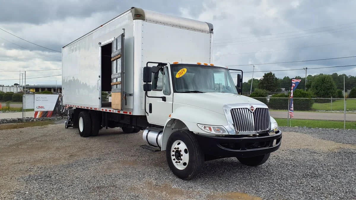 2019 International 4300 in Birmingham, AL — photo 3