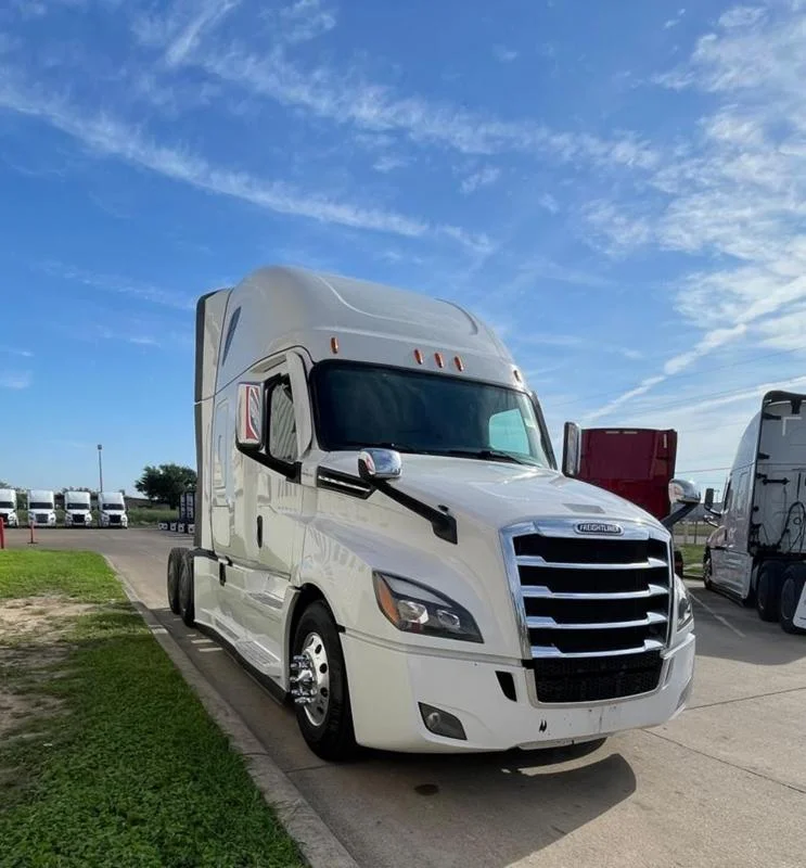 2025 Freightliner Cascadia in Laredo, TX